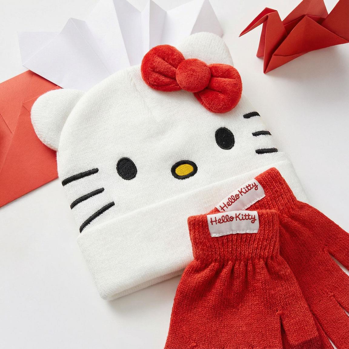 КОМПЛЕКТ ОТ ДВЕ ЧАСТИ,ШАПКА И РЪКАВИЦИ HELLO KITTY